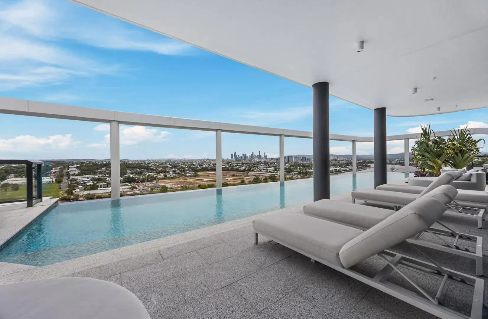 Rivello Apartments - Free Secure Car Parking Brisbane 0*,