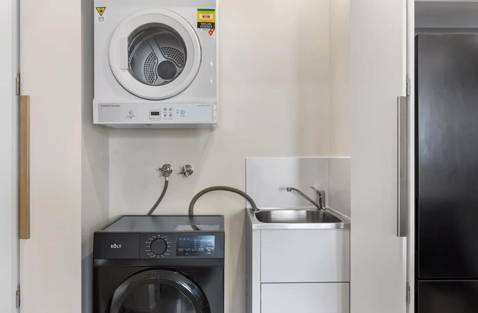 Rivello Apartments - Free Secure Car Parking Brisbane Australia